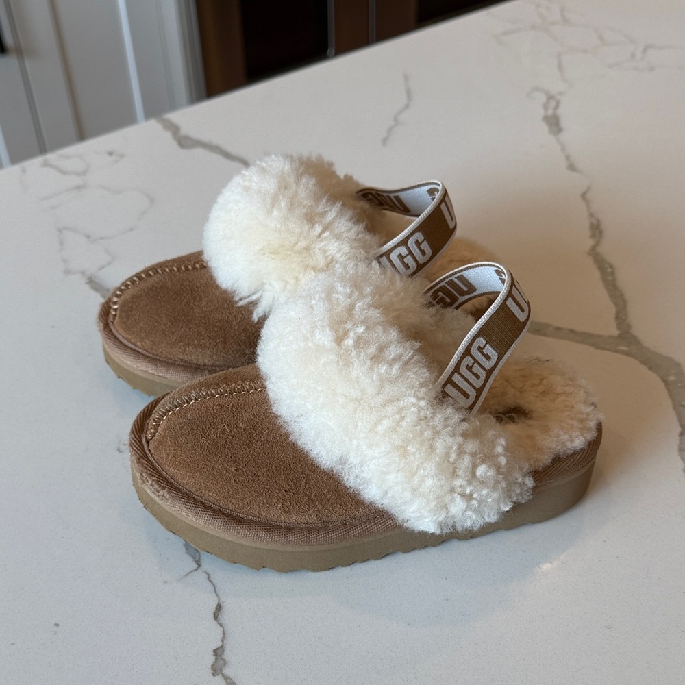UGG Funkette Slippers